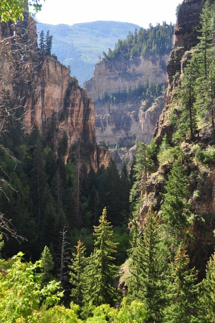 the Hanging Lake Trail